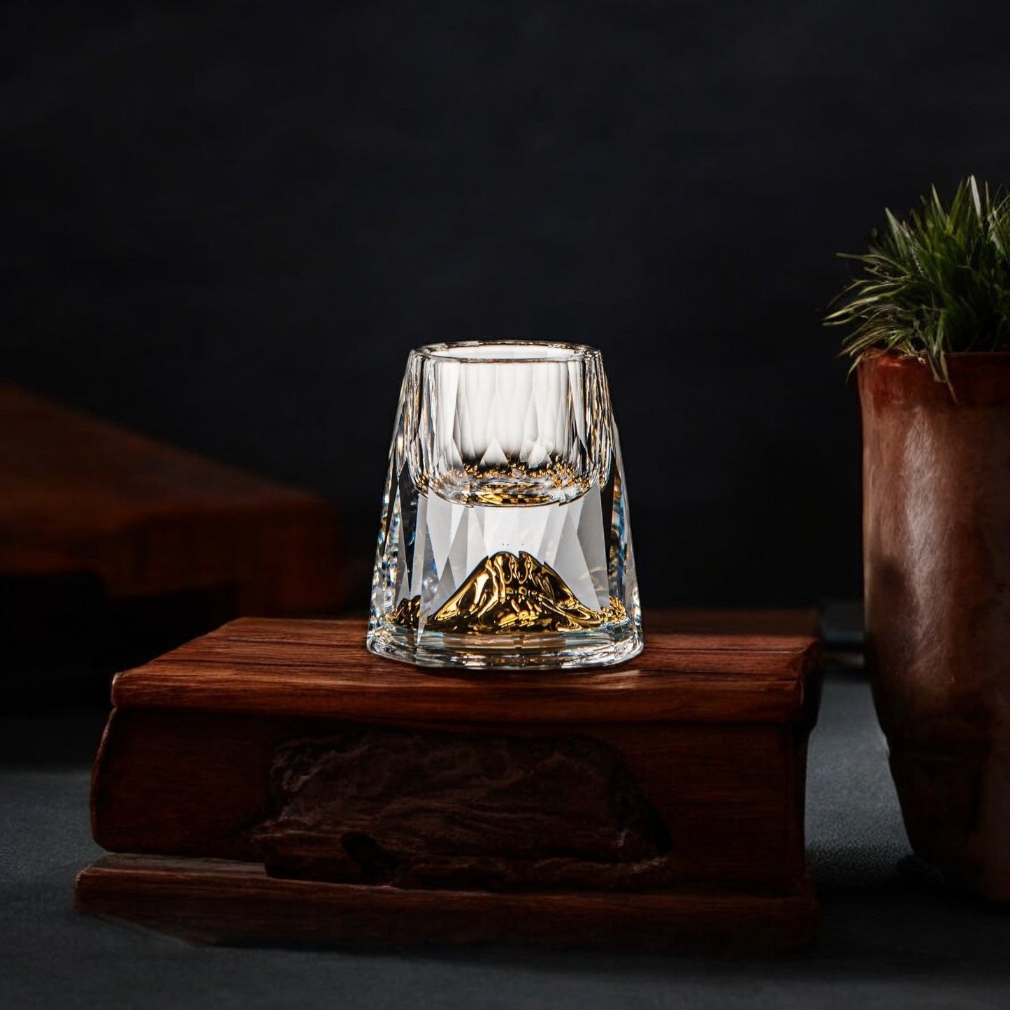 Nokmo | Handmade Crystal Glasses with Gold Flakes – 2-Pack for Whisky