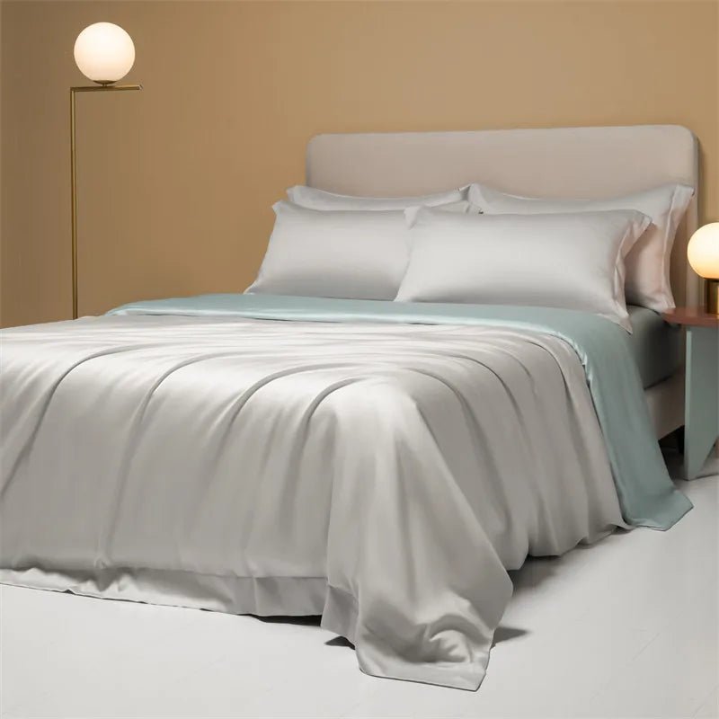 BAMBOOLUXE - Cooling Bed Cover Made from High-Quality Bamboo Fiber for Elegant Sleep Comfort