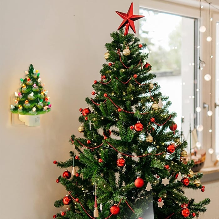 LED nočné svetlo v tvare vianočného stromčeka