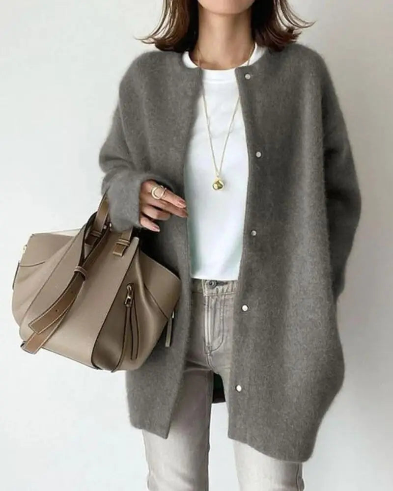 Chic Wool and Mohair Cardigan for Autumn - Woman