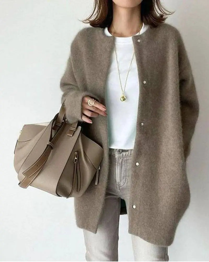 Chic Wool and Mohair Cardigan for Autumn - Woman