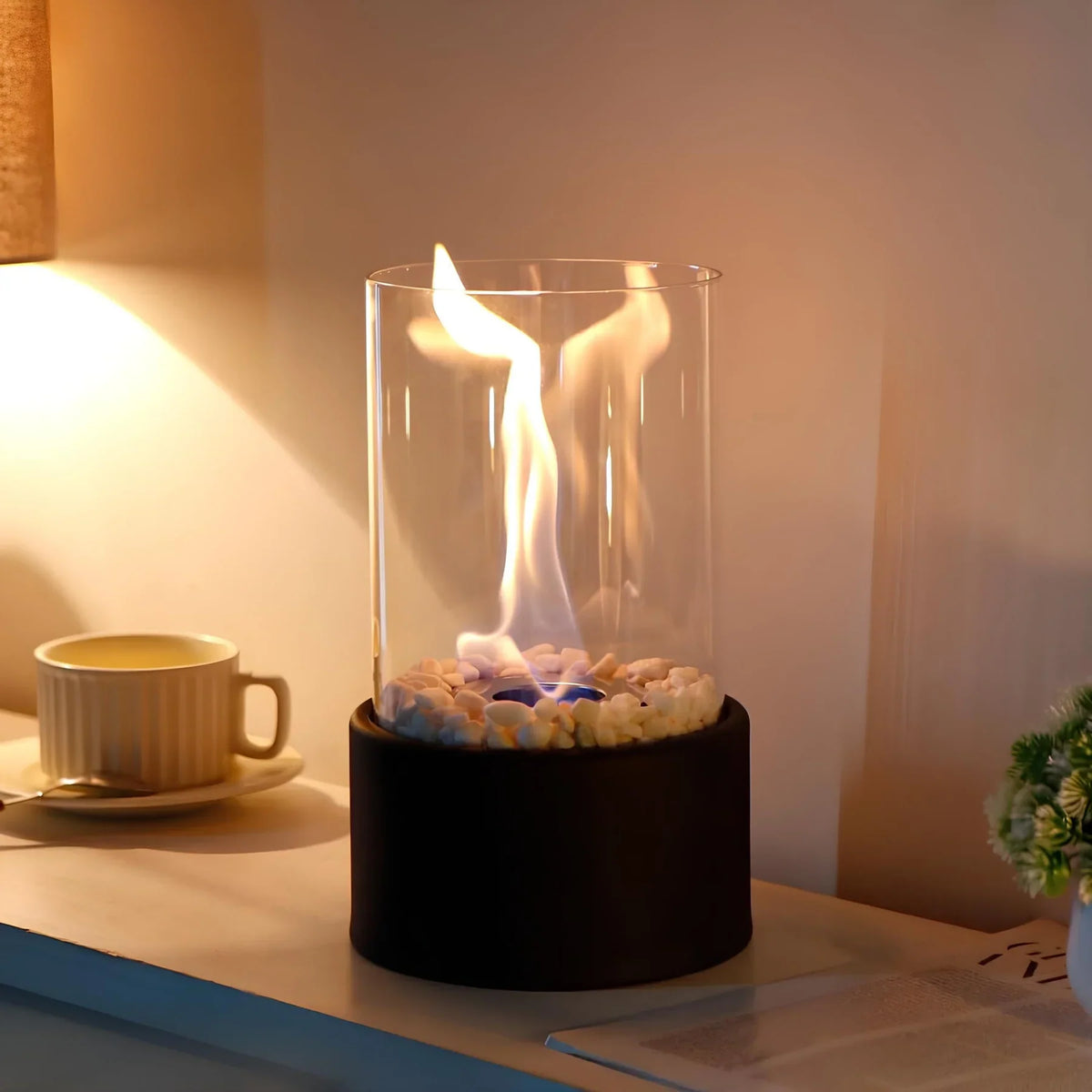 Klasická stolová olejová lampa s otvoreným plameňom