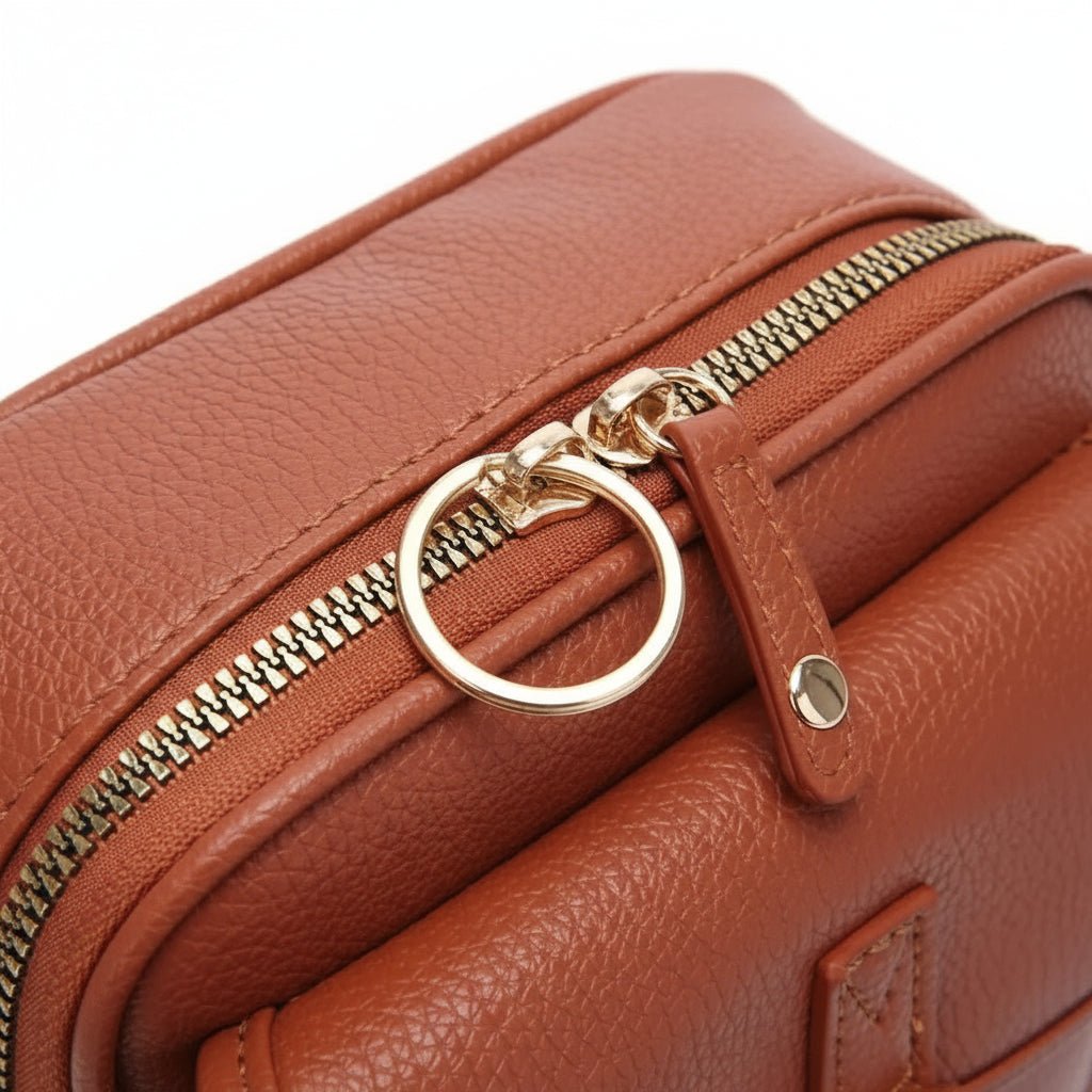 DAYGUARD – Compact Anti-Theft Bag with Adjustable Strap and Spacious Storage
