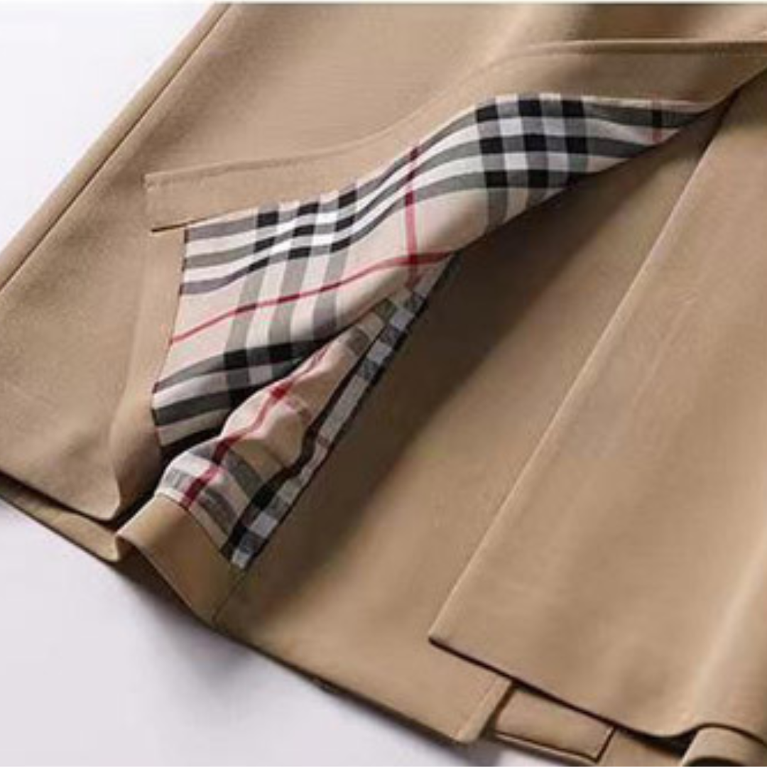 Emalie | Classic trench coat in timeless autumn style