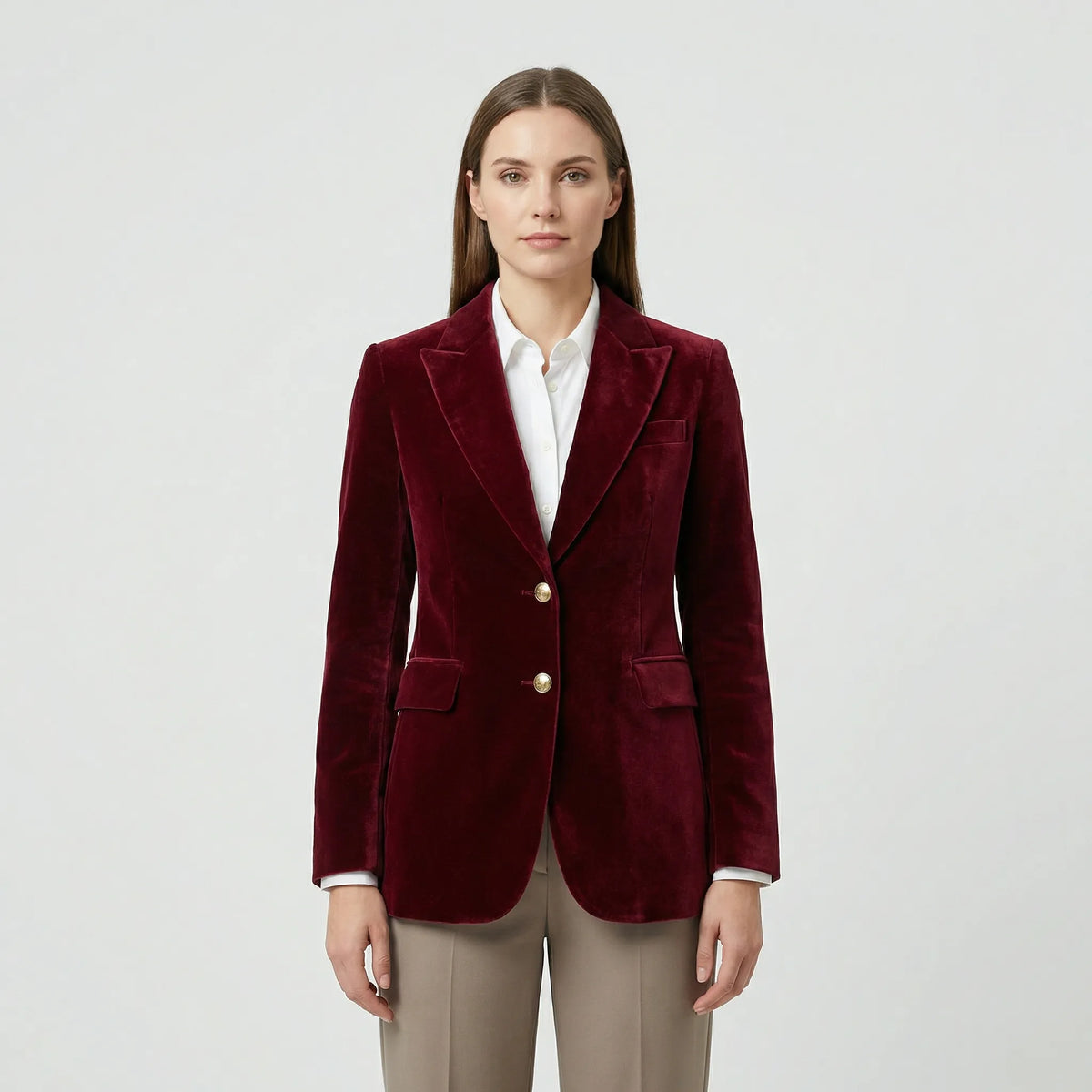 Figursyet fløjlsblazer med guldfarvede knapper
