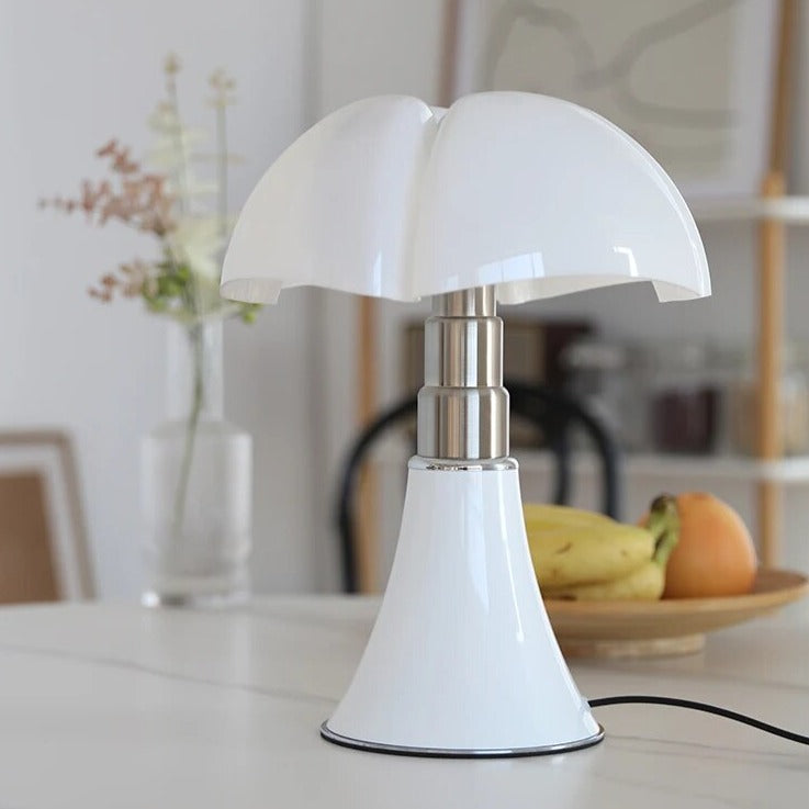 Flower Table Lamp – Elegant