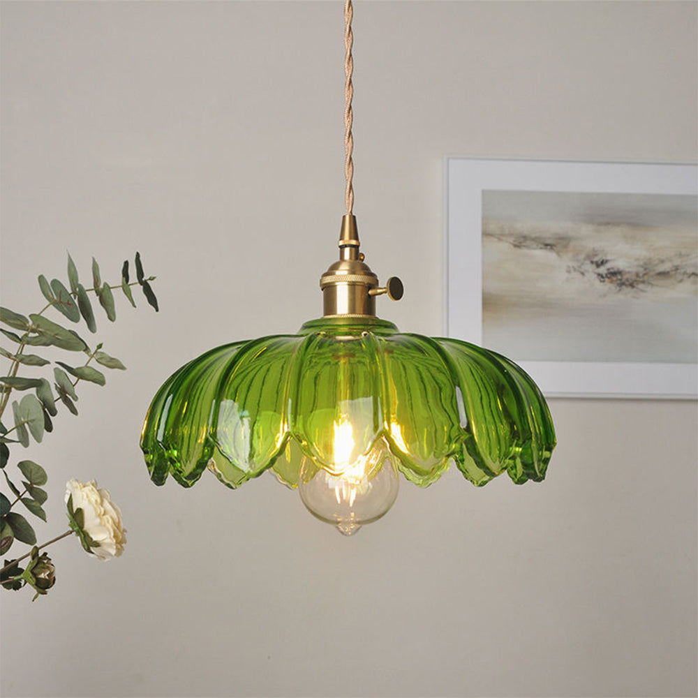 Glass Light That Delights with Its Details!