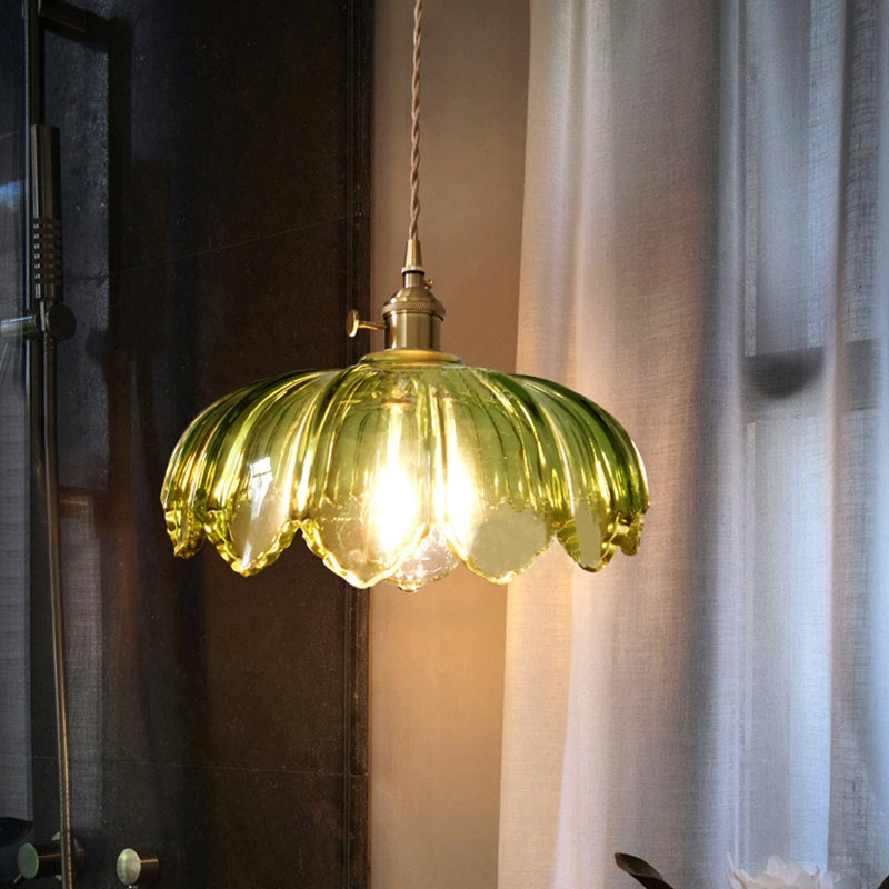Glass Light That Delights with Its Details!