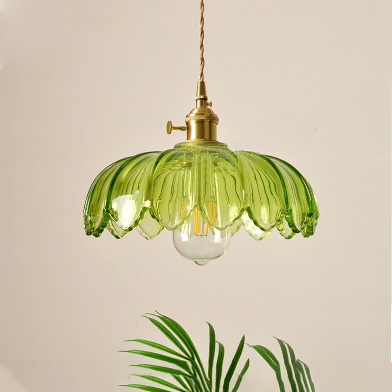 Glass Light That Delights with Its Details!