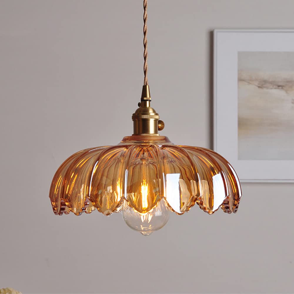 Glass Light That Delights with Its Details!