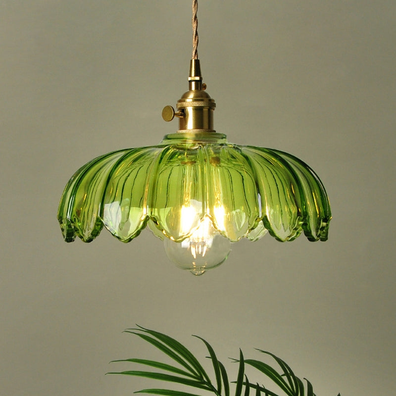 Glass Light That Delights with Its Details!