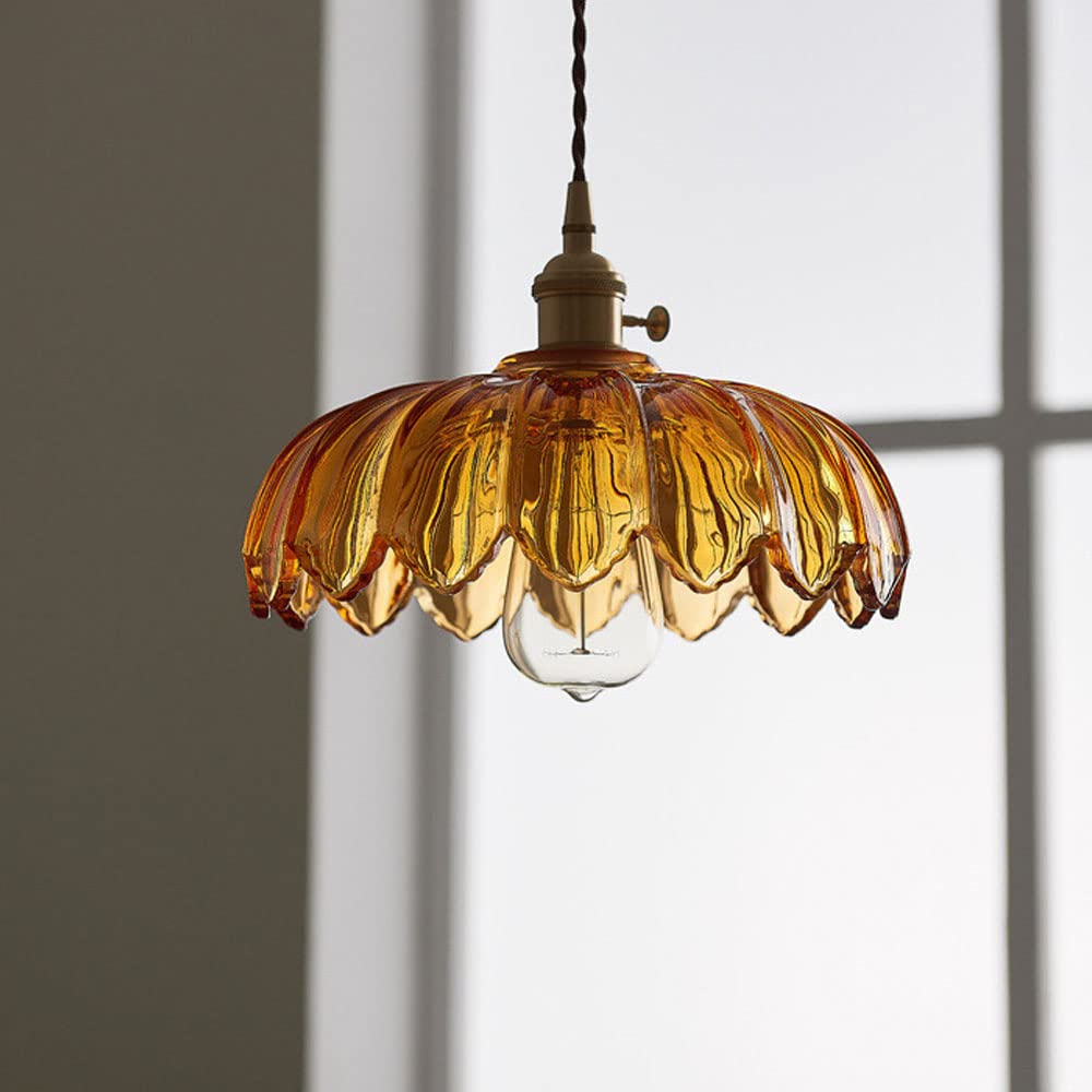 Glass Light That Delights with Its Details!