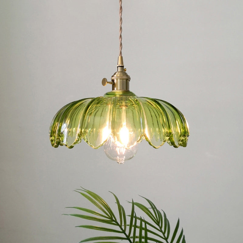 Glass Light That Delights with Its Details!