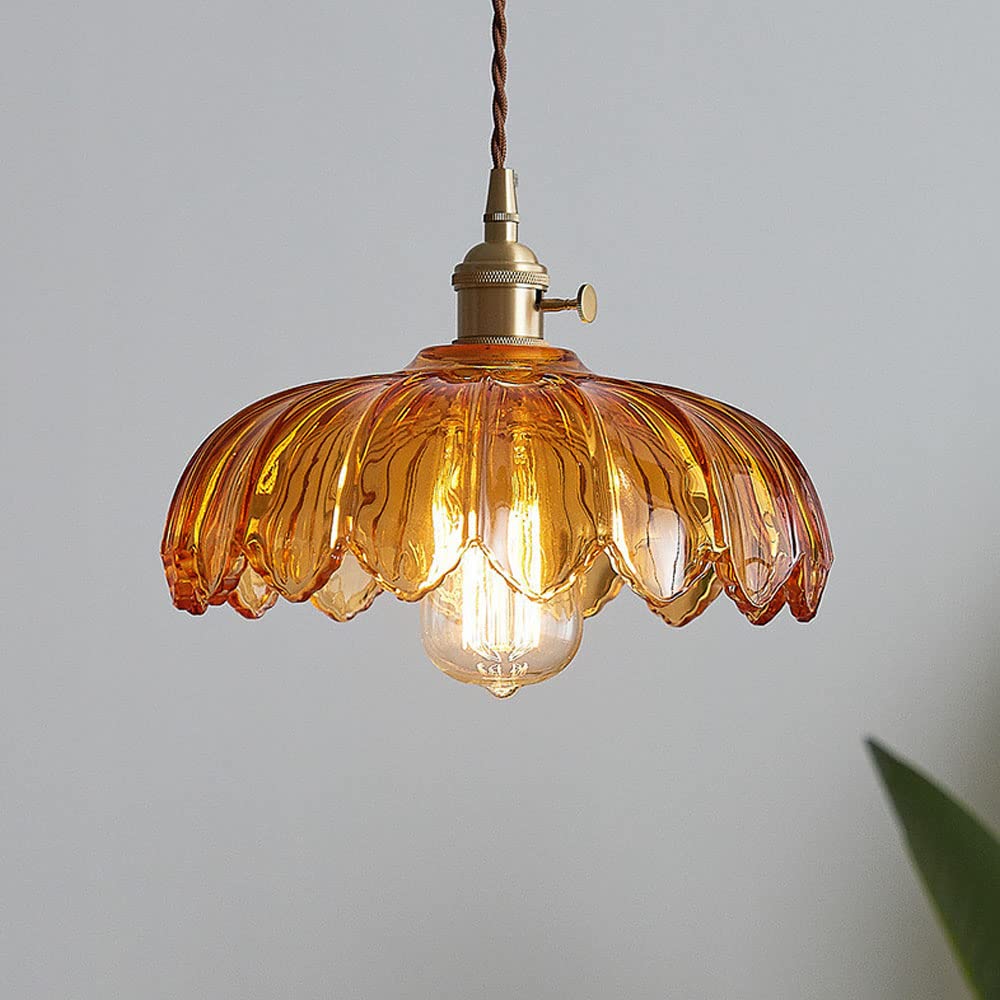 Glass Light That Delights with Its Details!