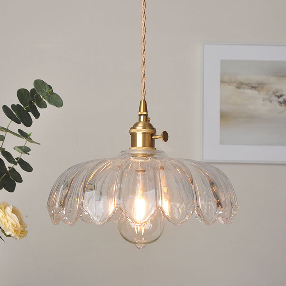 Glass Light That Delights with Its Details!