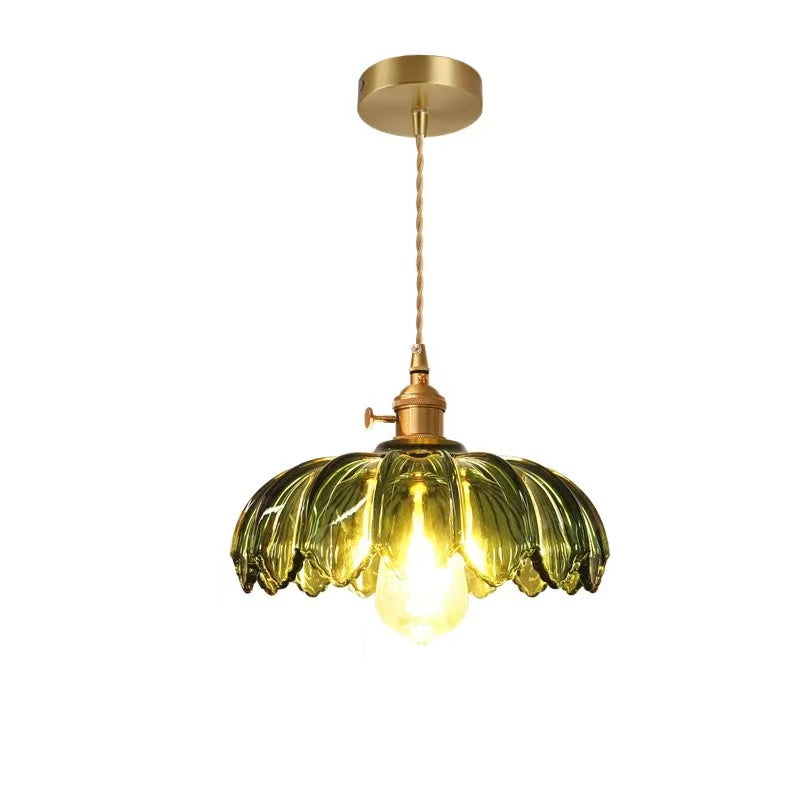 Glass Light That Delights with Its Details!