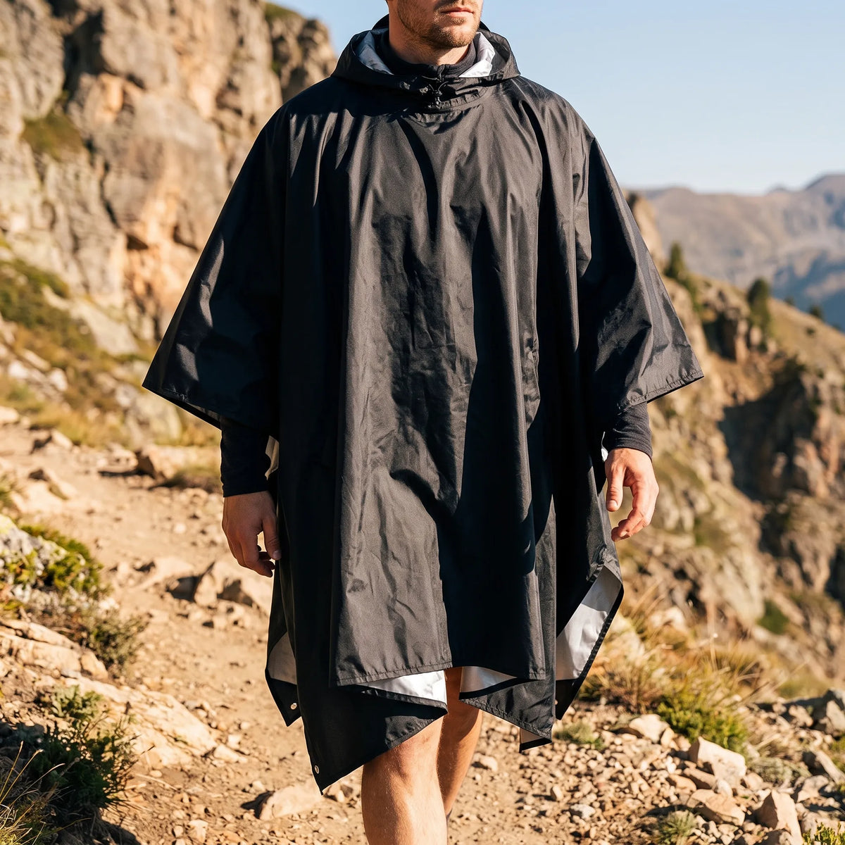 Outdoorové pláštěnkové pončo s kapucí