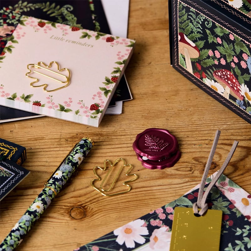 JollyJournals™ - Advent Calendar with Stationery 24 Surprises