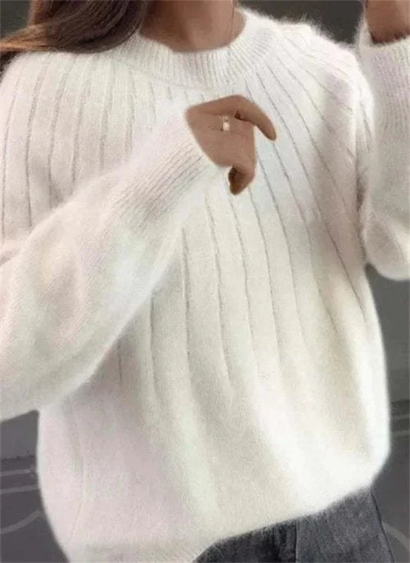 Jumper in soft, silky knit - Vertical ribbed texture