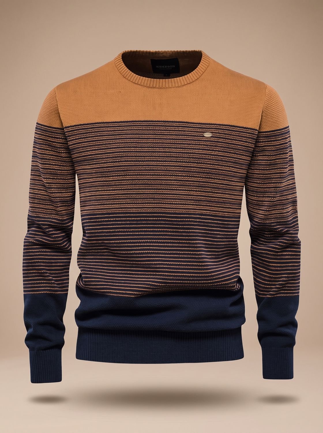 Strikket sweater til mænd med striber, farvefelter og rund hals