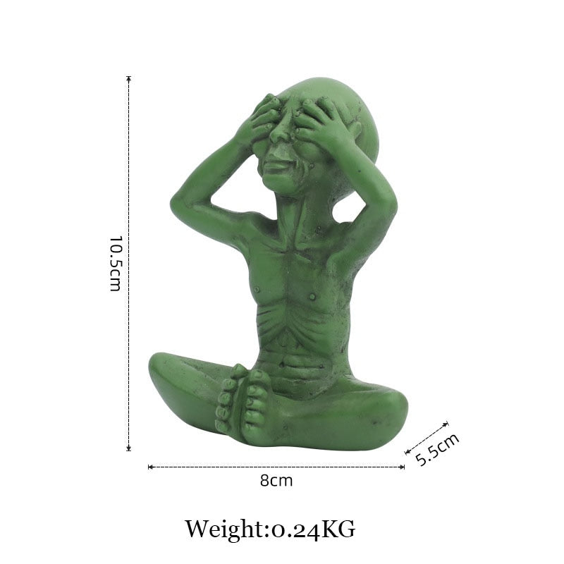Nokmo | Alien Statue Made of Resin for Garden & Outdoor Area