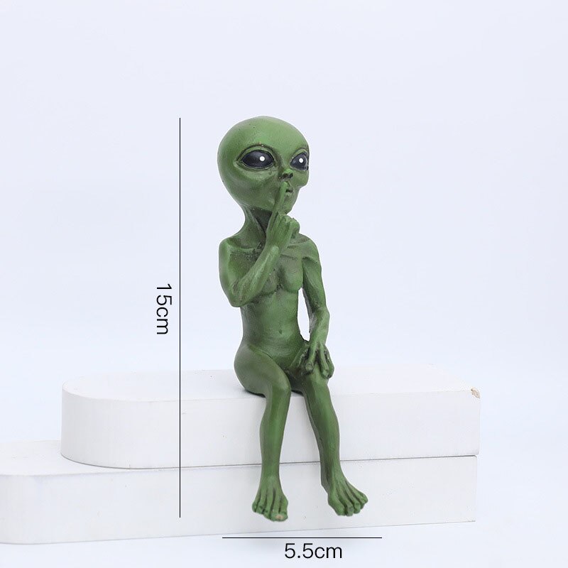 Nokmo | Alien Statue Made of Resin for Garden & Outdoor Area