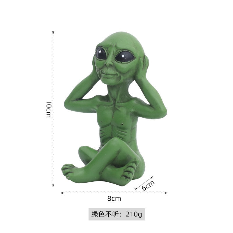 Nokmo | Alien Statue Made of Resin for Garden & Outdoor Area