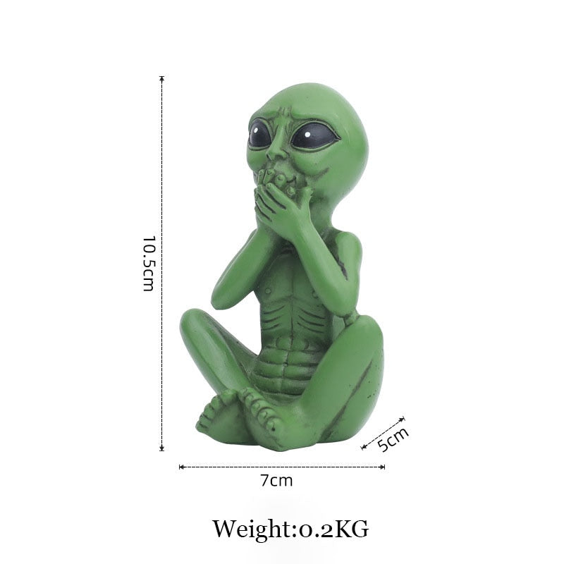 Nokmo | Alien Statue Made of Resin for Garden & Outdoor Area