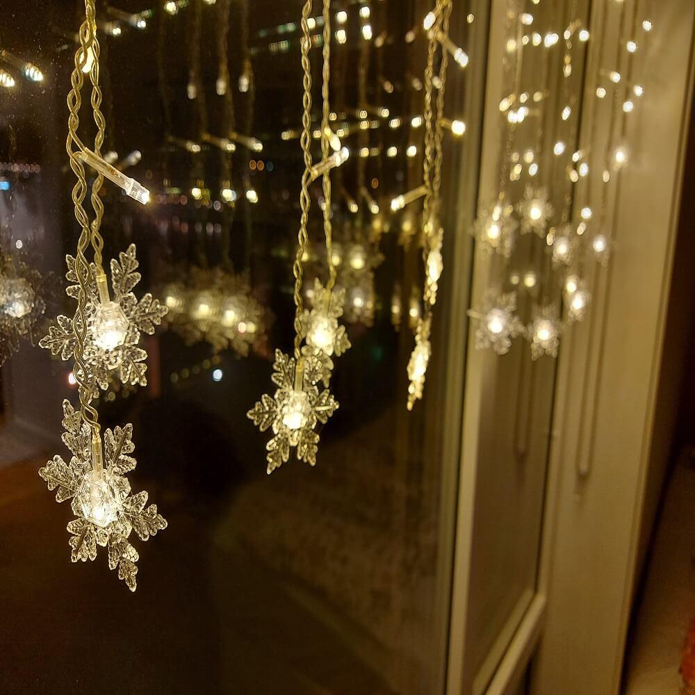 Nokmo | LED Curtain Light String with Snowflake | Indoor & Outdoor