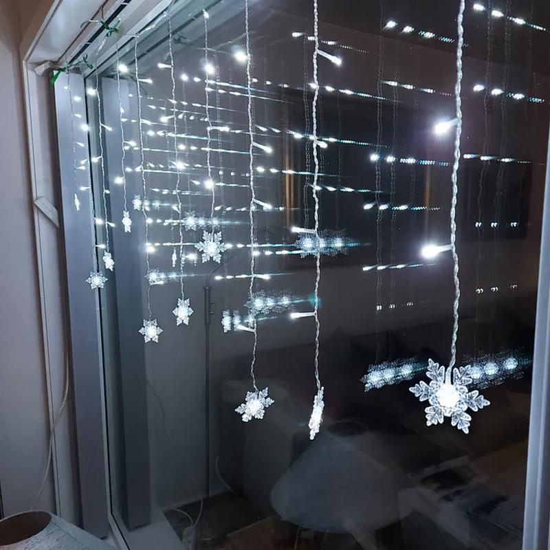 Nokmo | LED Curtain Light String with Snowflake | Indoor & Outdoor