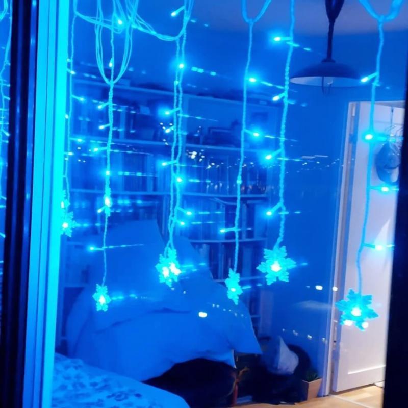 Nokmo | LED Curtain Light String with Snowflake | Indoor & Outdoor