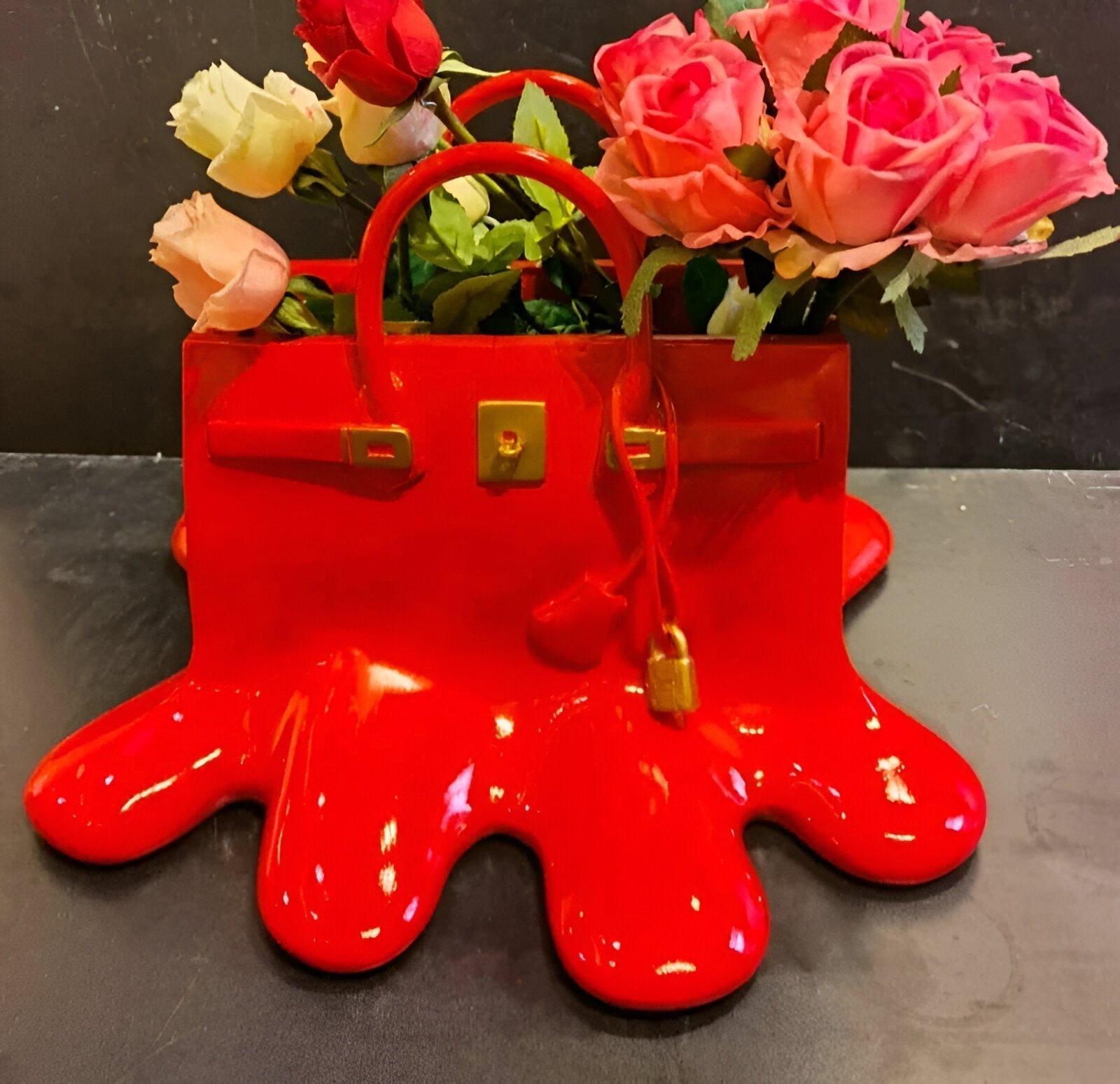 Nokmo | LuxuPurse Vases - Stylish Flower Bag Vase Made of Resin