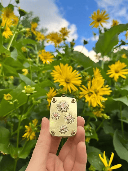 Nokmo | Mini Flower Press | Compact Botanical Keepsake Maker | Portable Craft Tool