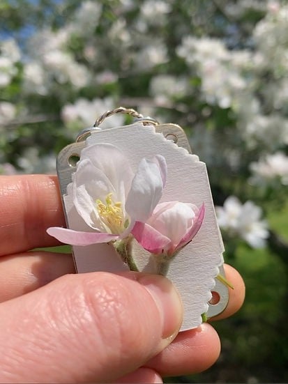 Nokmo | Mini Flower Press | Compact Botanical Keepsake Maker | Portable Craft Tool