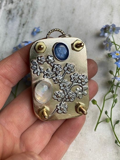 Nokmo | Mini Flower Press | Compact Botanical Keepsake Maker | Portable Craft Tool