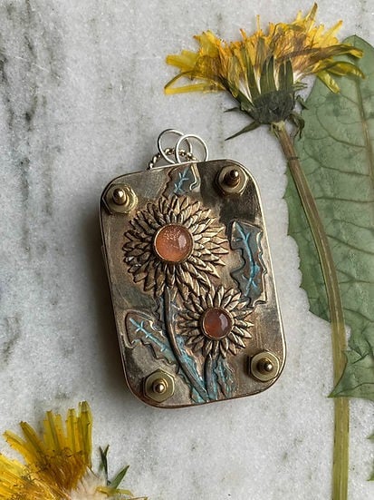 Nokmo | Mini Flower Press | Compact Botanical Keepsake Maker | Portable Craft Tool