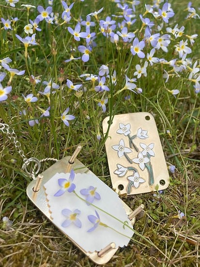 Nokmo | Mini Flower Press | Compact Botanical Keepsake Maker | Portable Craft Tool