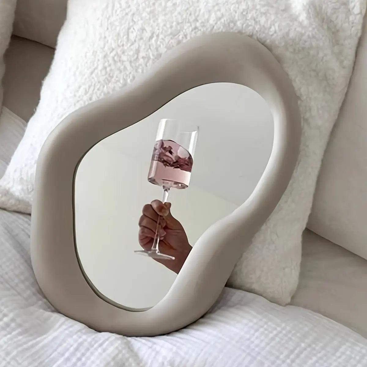 Nokmo | Mirrorly - Warped Mirror