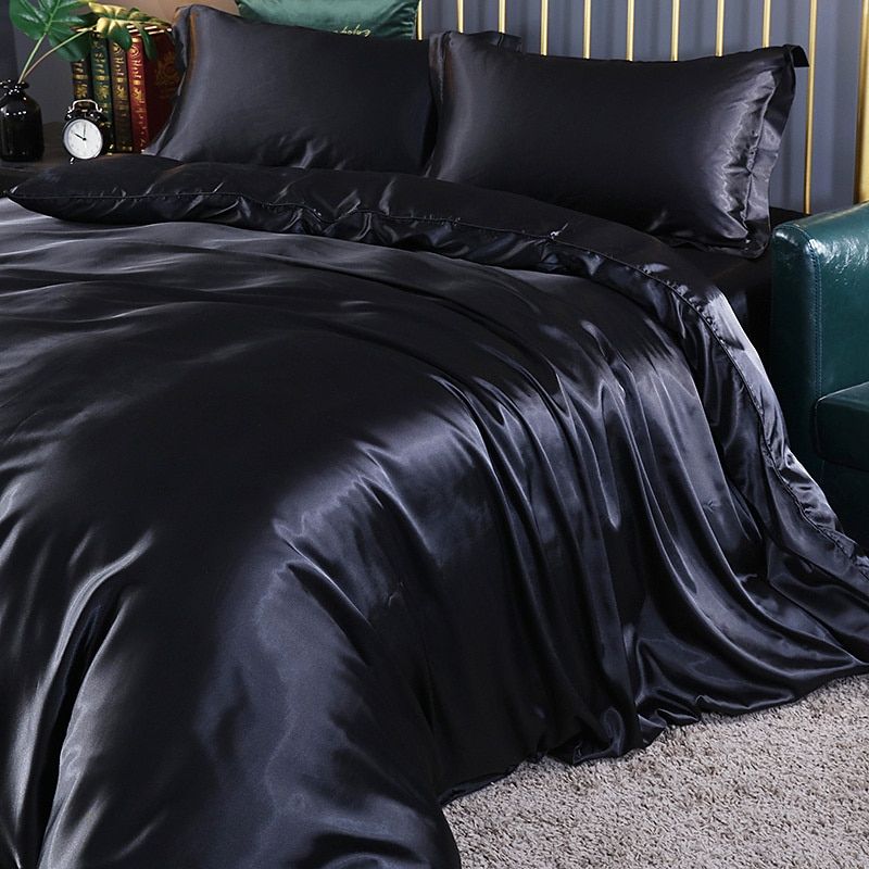 Nokmo | Satin Duvet Cover Set with Pillowcases