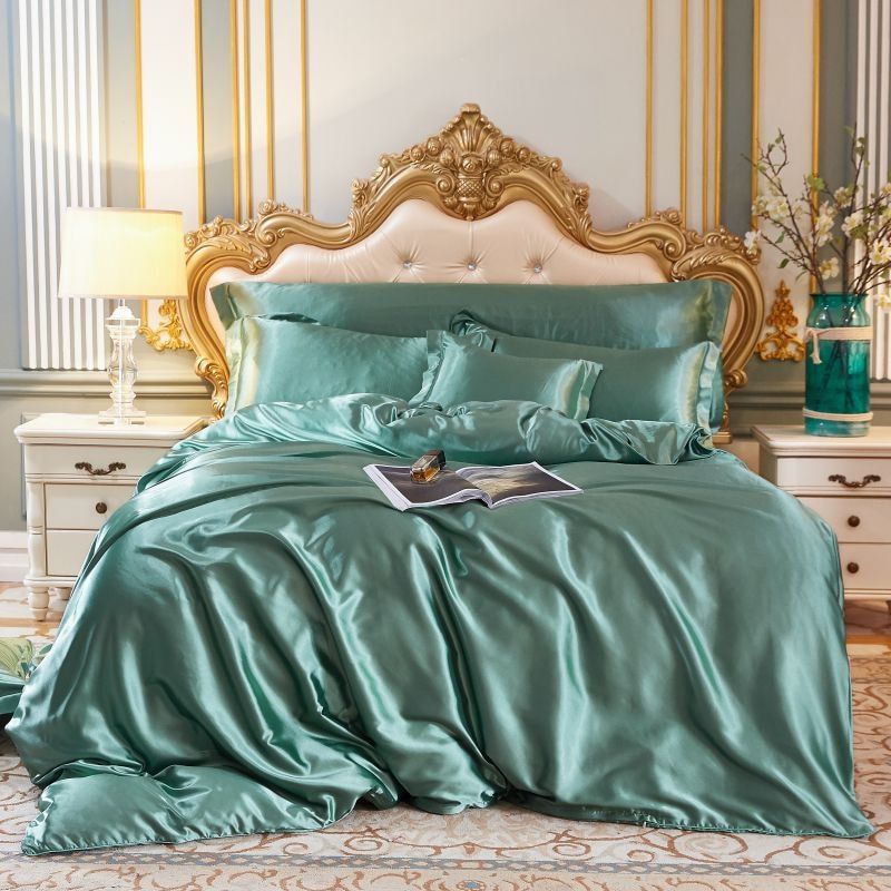 Nokmo | Satin Duvet Cover Set with Pillowcases
