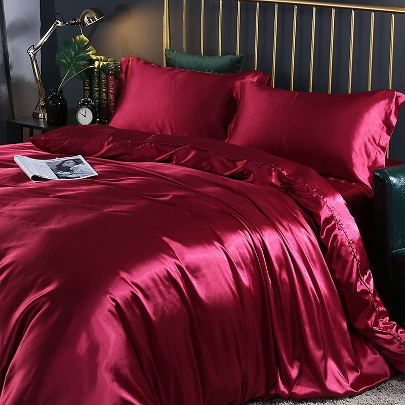 Nokmo | Satin Duvet Cover Set with Pillowcases