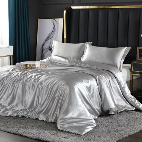 Nokmo | Satin Duvet Cover Set with Pillowcases