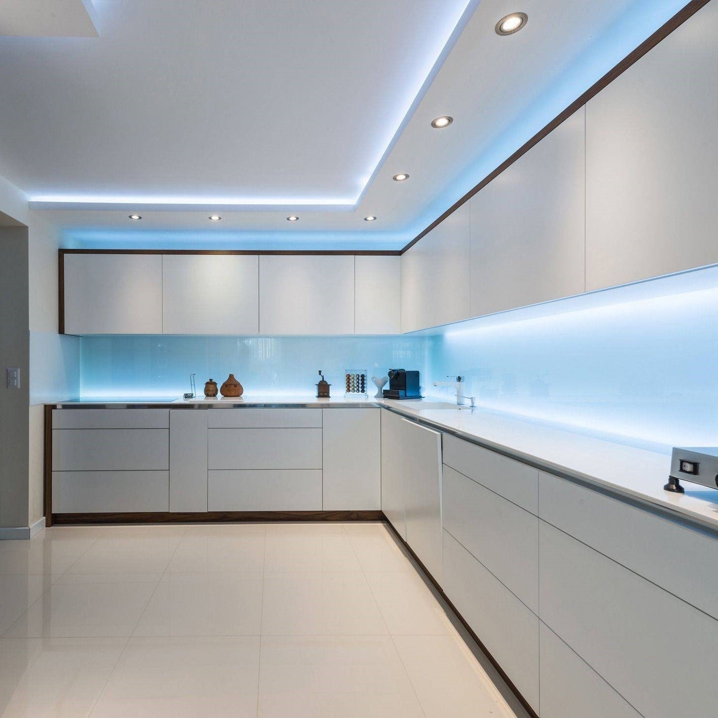 Nokmo | Wireless Motion Sensor LED Strip - LumaStrip