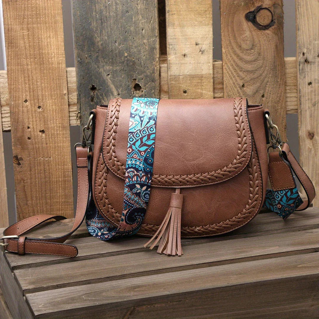Nokmo | Women's Saddle Shoulder Bag with Tassel Detail