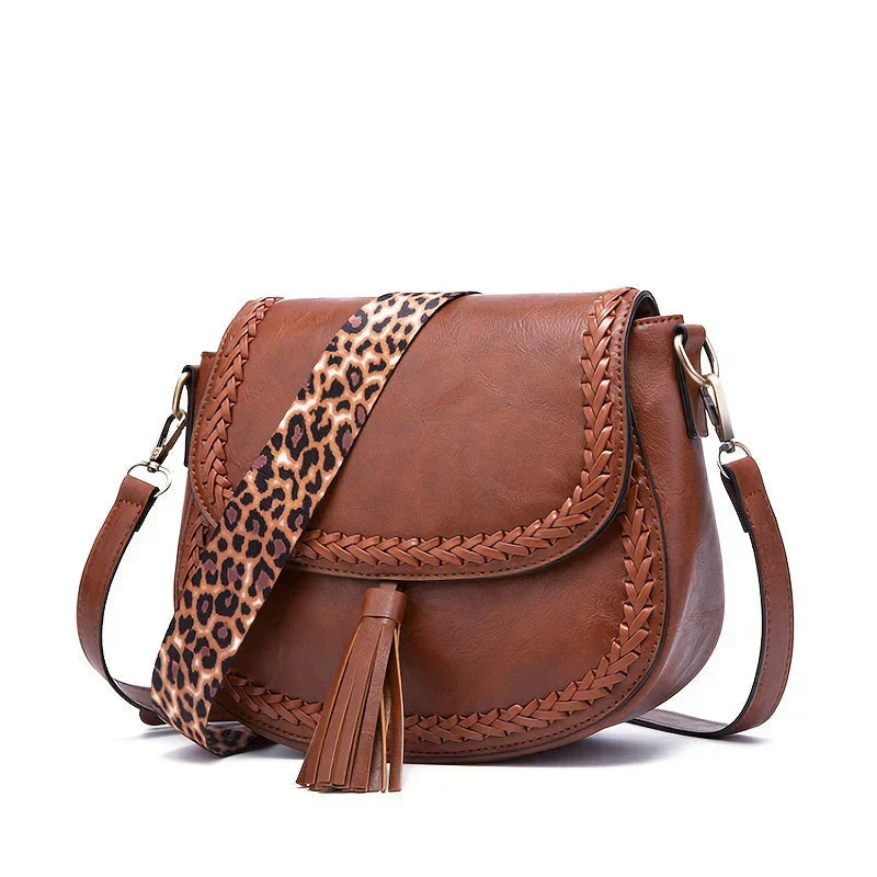 Nokmo | Women's Saddle Shoulder Bag with Tassel Detail