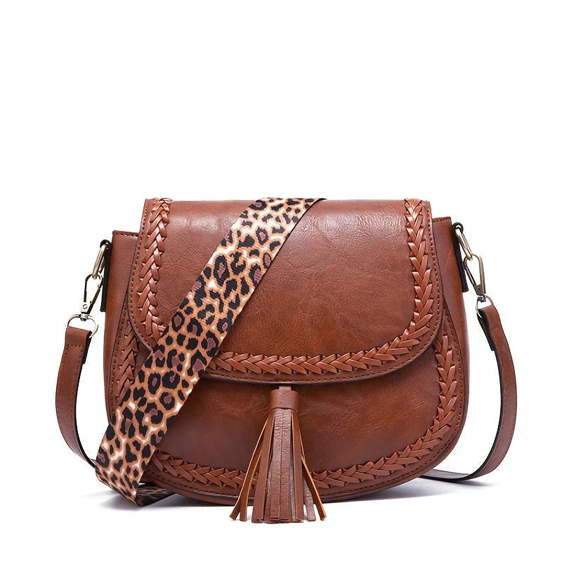 Nokmo | Women's Saddle Shoulder Bag with Tassel Detail