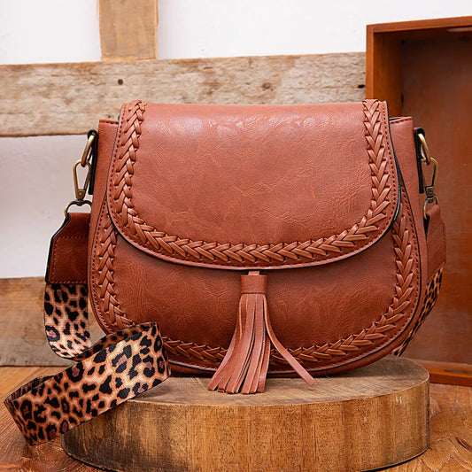 Nokmo | Women's Saddle Shoulder Bag with Tassel Detail