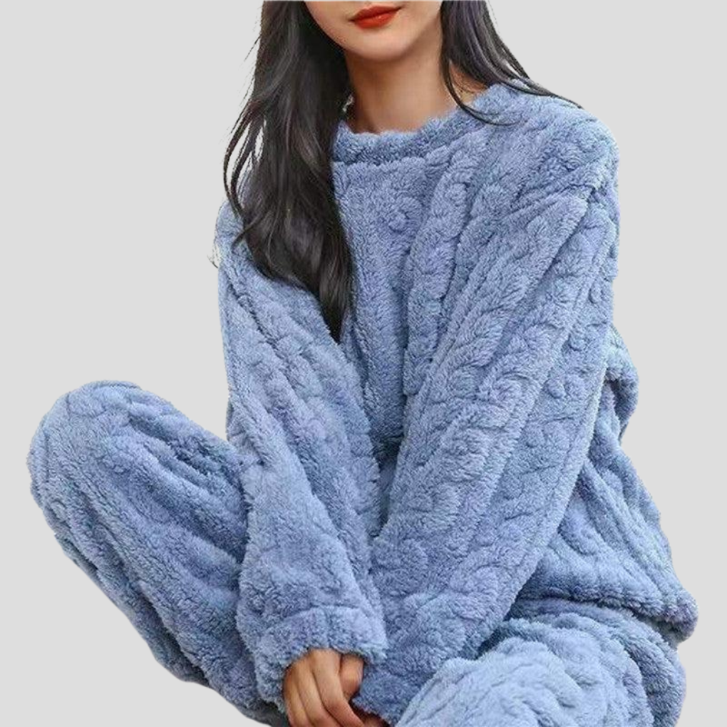 Nokmo | Women's Textured Fleece Pajama Set