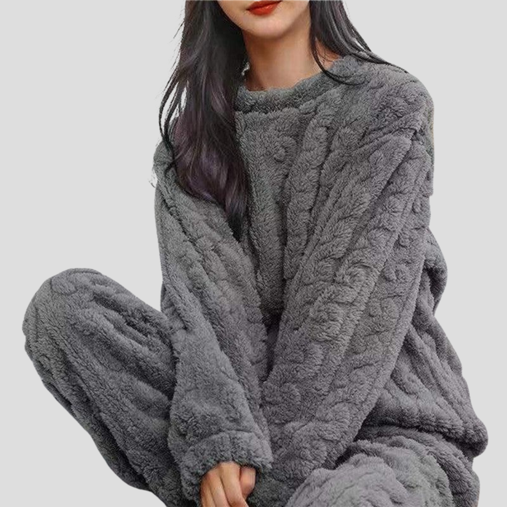 Nokmo | Women's Textured Fleece Pajama Set