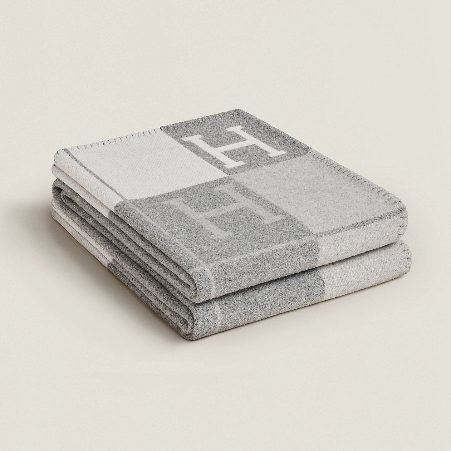 Norvo | Exclusive Cashmere and Golden Wool Blanket
